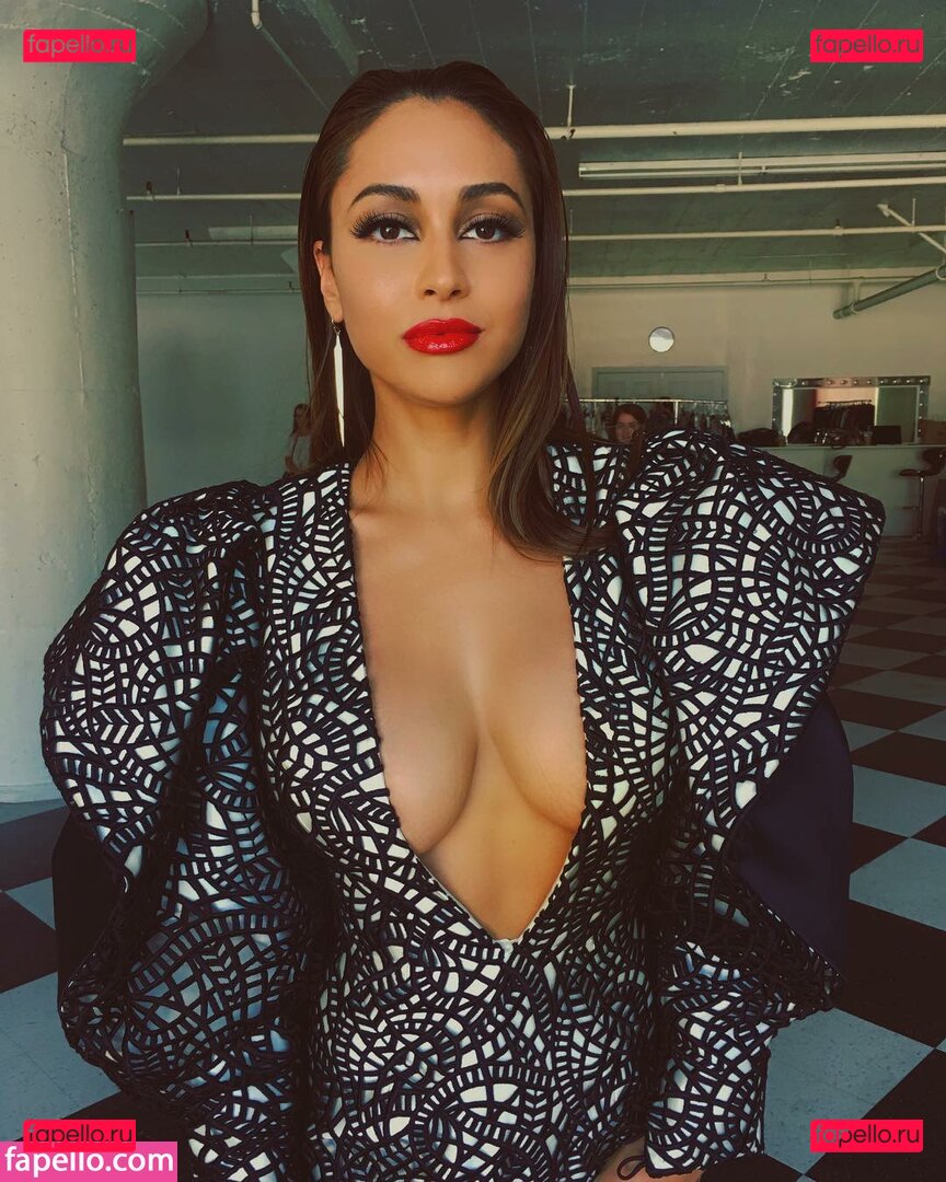 Lindsey Morgan / linzzmorgan Onlyfans Photo Gallery 
