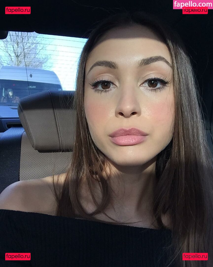 Lindsey Morgan / linzzmorgan Onlyfans Photo Gallery 