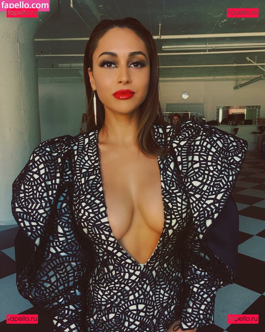 Lindsey Morgan / linzzmorgan Onlyfans Photo Gallery 