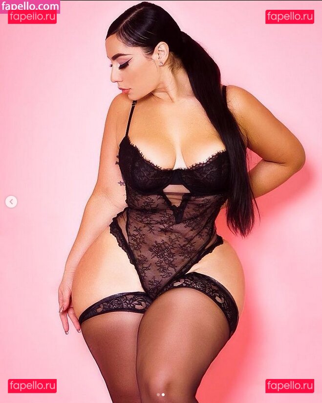 Selene Castle / https: / iamselenecastle / selenacastle / selenecastle Onlyfans Photo Gallery 