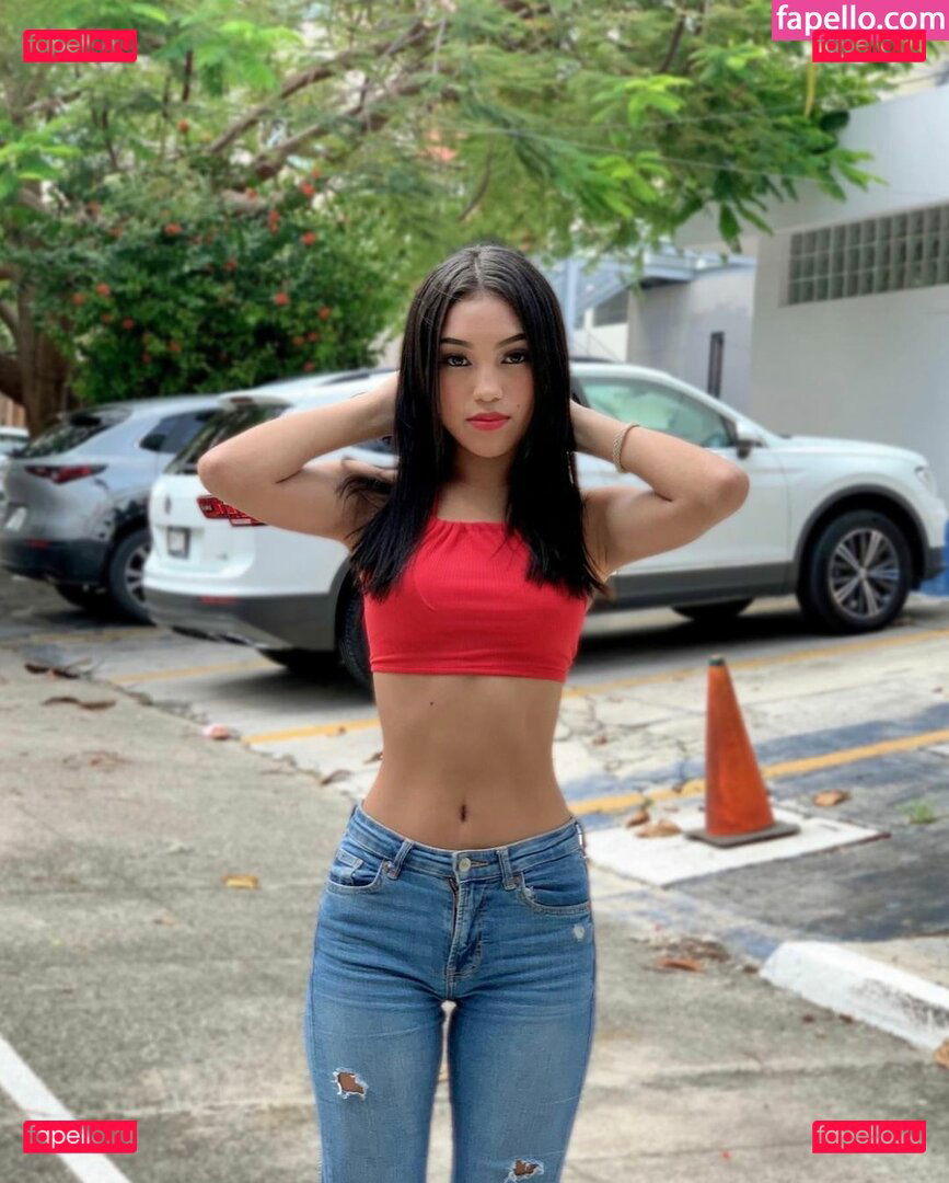 Yole Bae / https: / yolee_bae Onlyfans Photo Gallery 