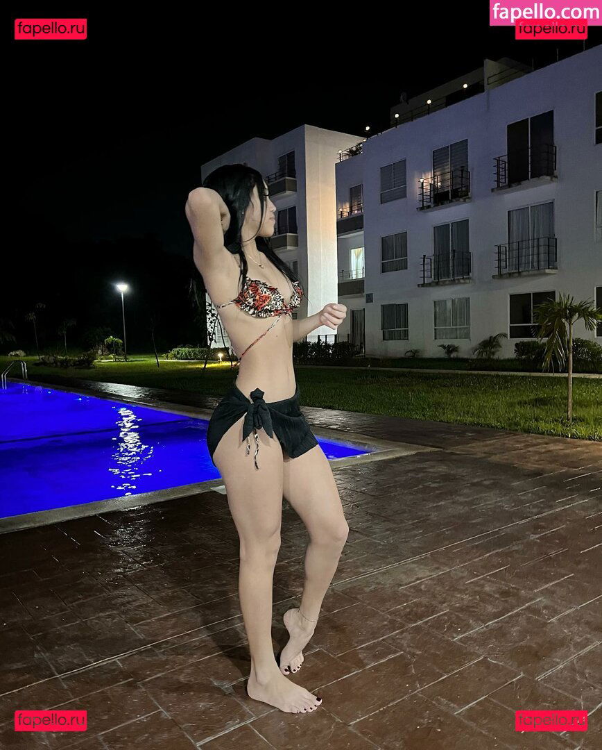 Yole Bae / https: / yolee_bae Onlyfans Photo Gallery 