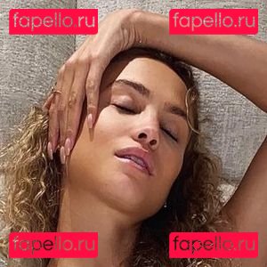 Rose Bertram / SteBertramRose / rose_bertram / rosebertram Onlyfans Photo Gallery 