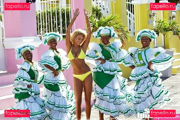 Rose Bertram / SteBertramRose / rose_bertram / rosebertram Onlyfans Photo Gallery 