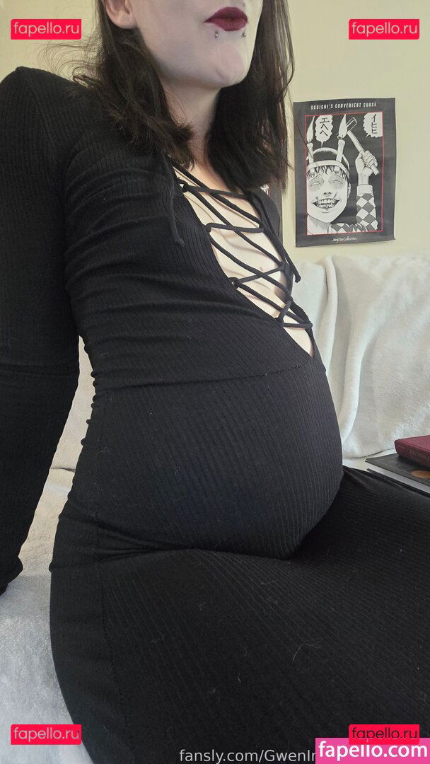 GwenInTheGraveyard / gwens.graveyard Onlyfans Photo Gallery 