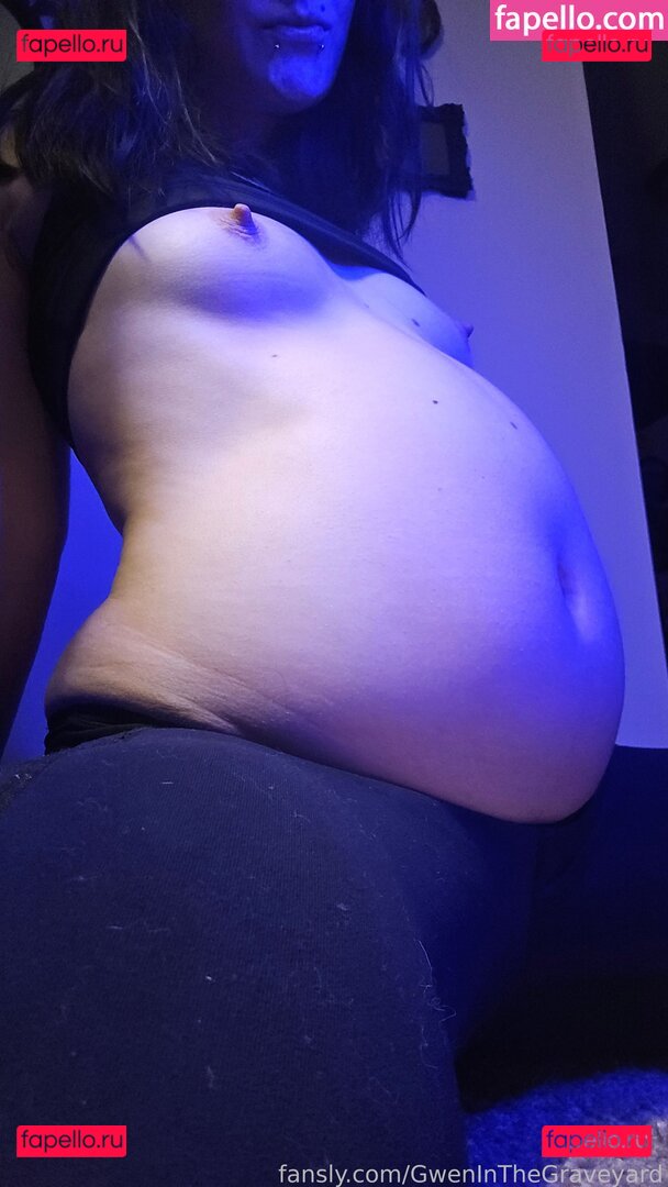 GwenInTheGraveyard / gwens.graveyard Onlyfans Photo Gallery 