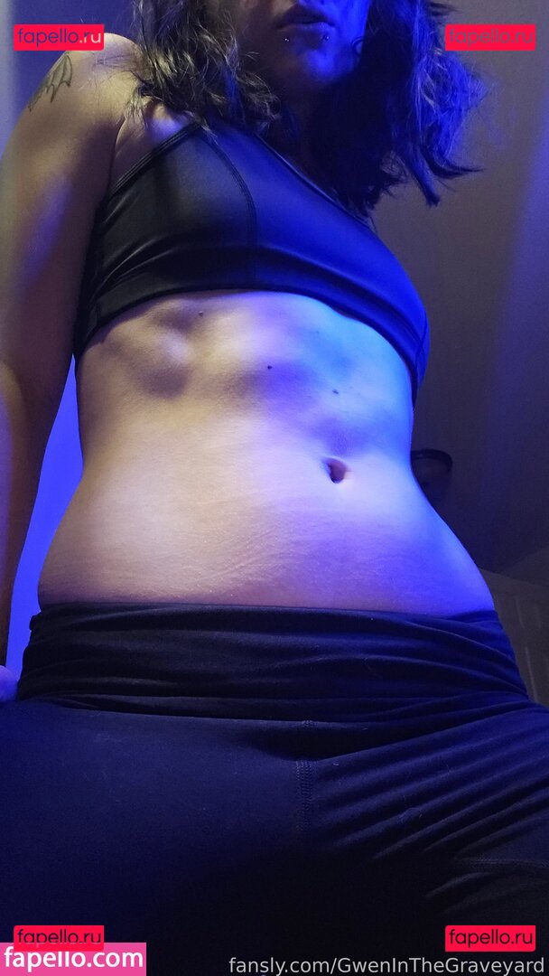 GwenInTheGraveyard / gwens.graveyard Onlyfans Photo Gallery 