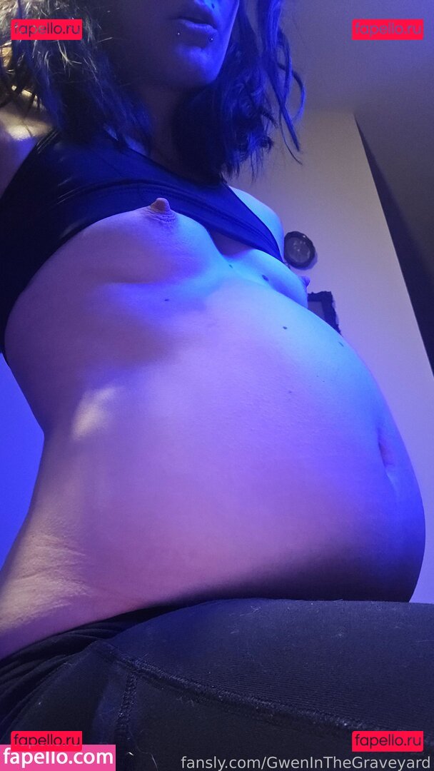 GwenInTheGraveyard / gwens.graveyard Onlyfans Photo Gallery 