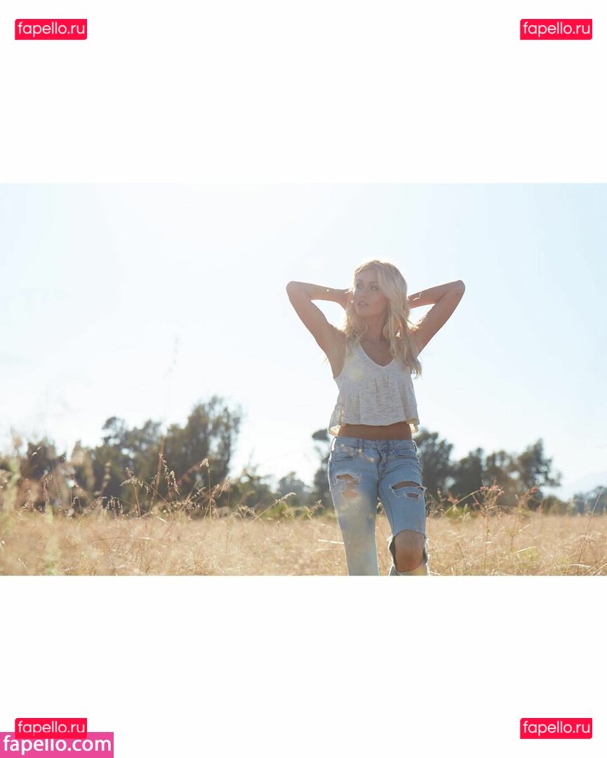 Katherine McNamara / kat.mcnamara Onlyfans Photo Gallery 