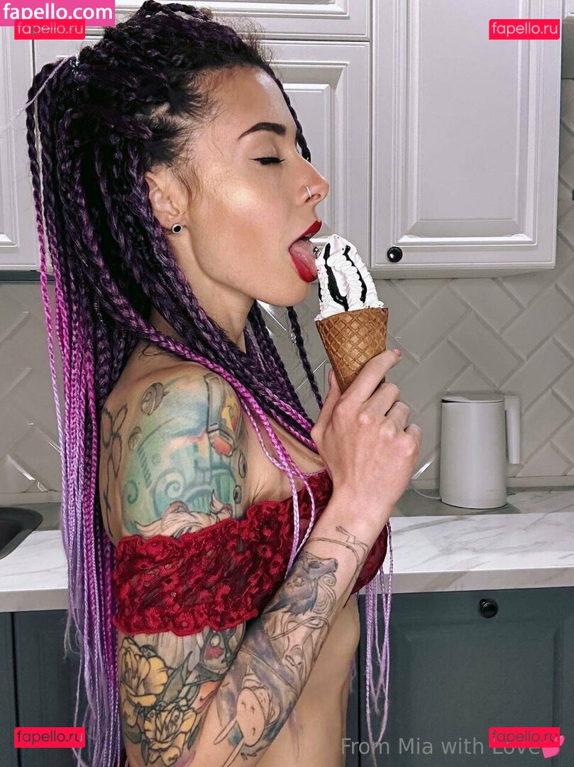 mia_moonn / miamoonn_