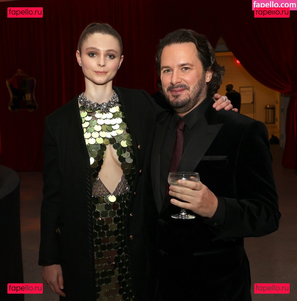 Thomasin McKenzie / thomasin.mckenzie Onlyfans Photo Gallery 