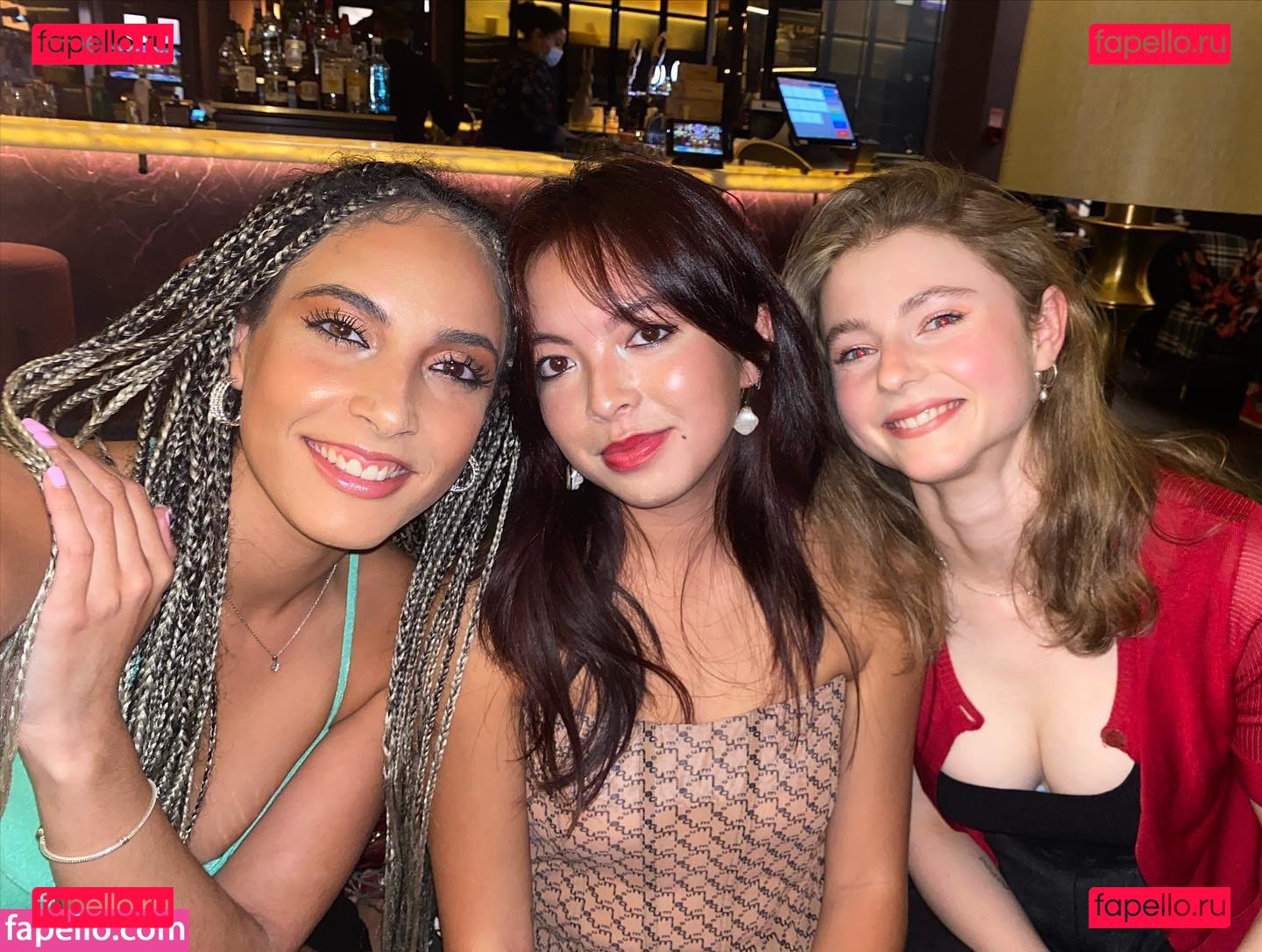 Thomasin McKenzie / thomasin.mckenzie Onlyfans Photo Gallery 