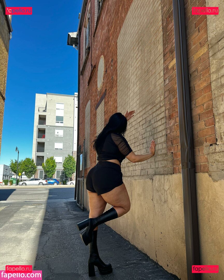 Jane Peach / thickasapeach / yourgoddessjane Onlyfans Photo Gallery 