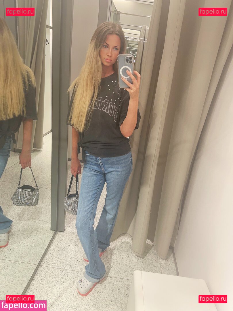 isabelle_bloom / wildblo0m Onlyfans Photo Gallery 