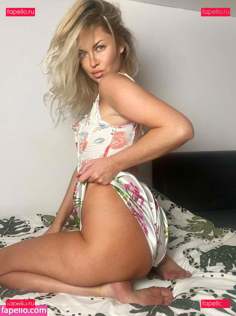 isabelle_bloom / wildblo0m Onlyfans Photo Gallery 