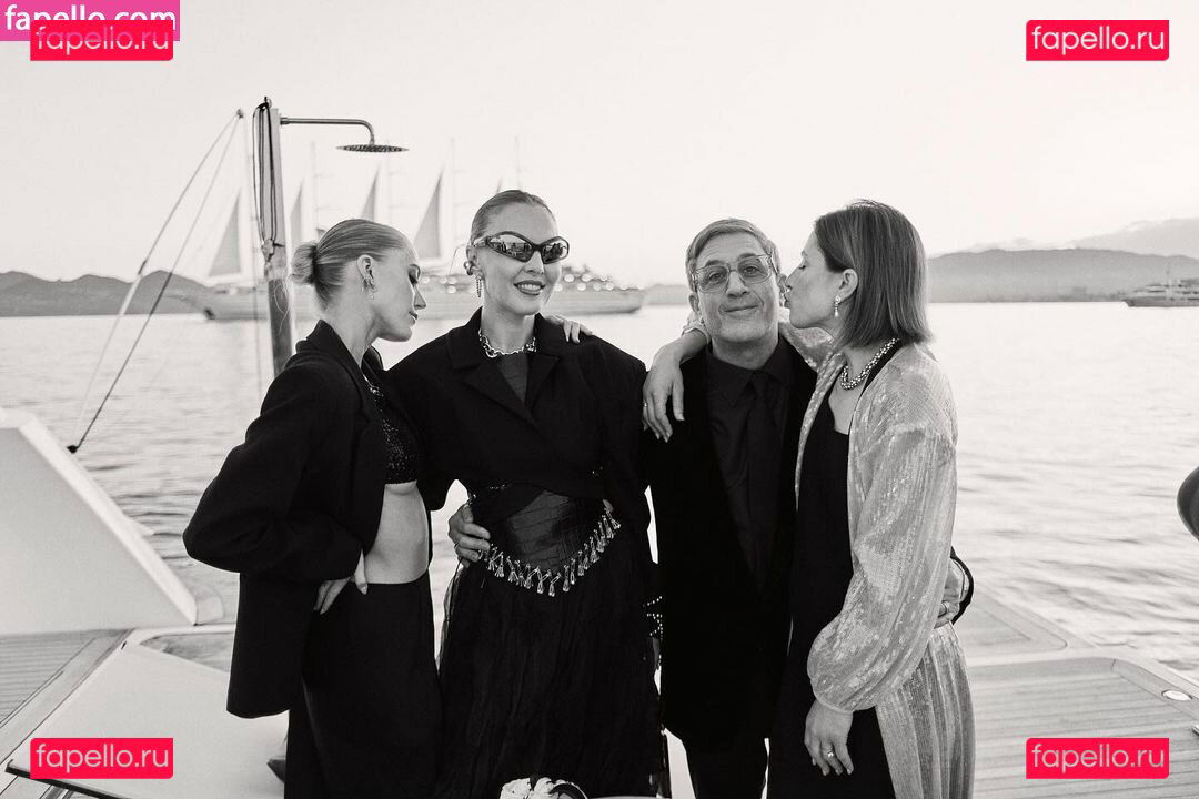 Maika Monroe / maikamonroe Onlyfans Photo Gallery 