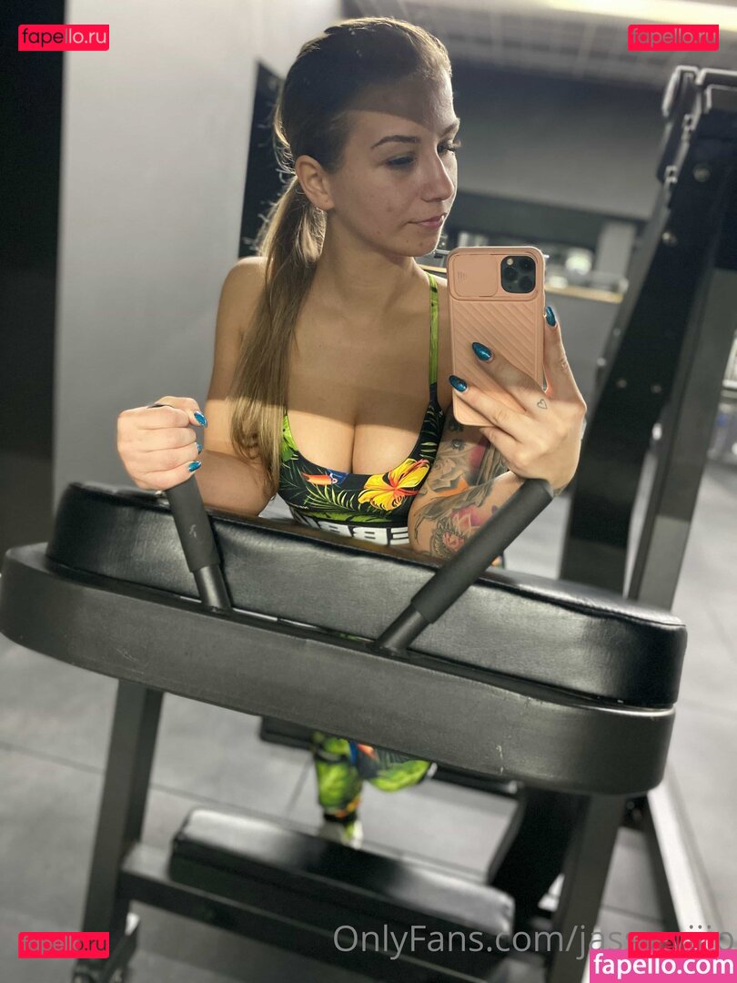 Jassie Aniston / https: / jassieanistonn / jassieviiip Onlyfans Photo Gallery 