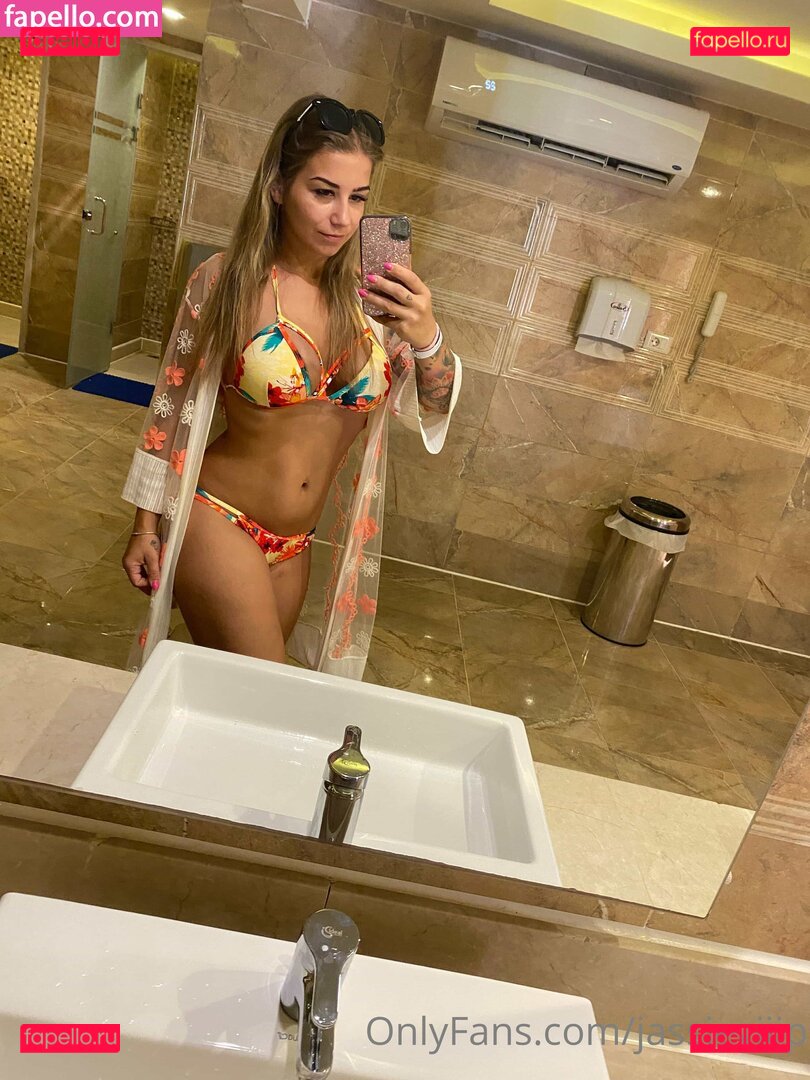 Jassie Aniston / https: / jassieanistonn / jassieviiip Onlyfans Photo Gallery 