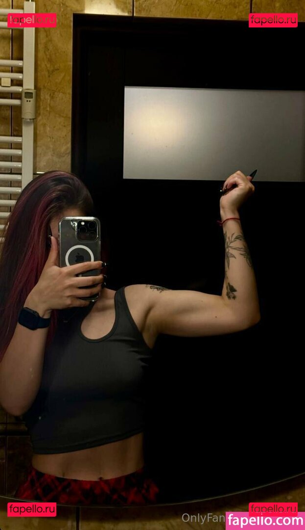 afina.divine / divine_athena Onlyfans Photo Gallery 