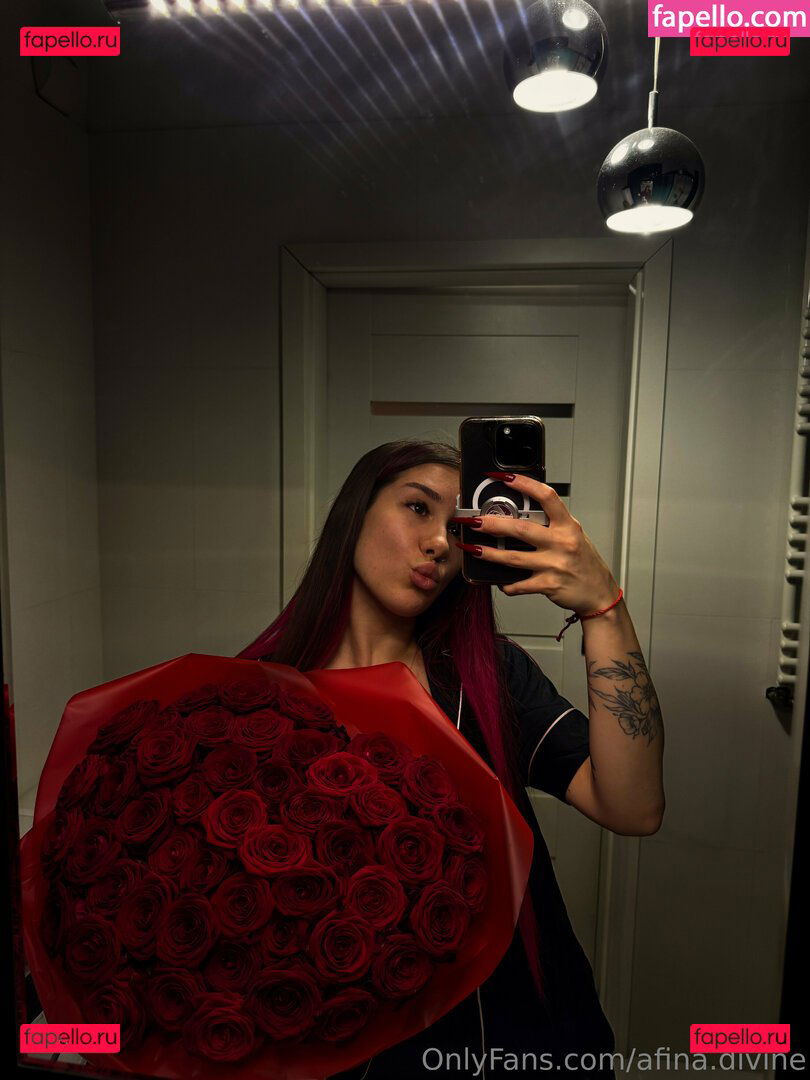 afina.divine / divine_athena Onlyfans Photo Gallery 