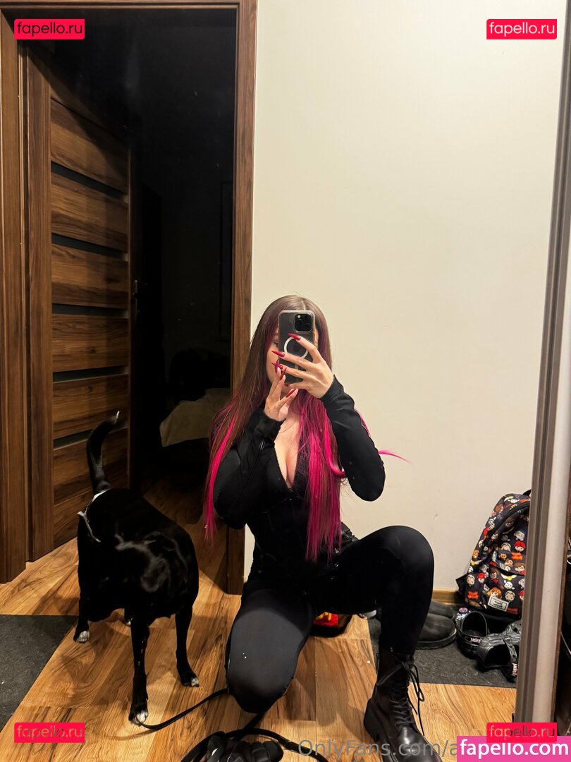 afina.divine / divine_athena Onlyfans Photo Gallery 