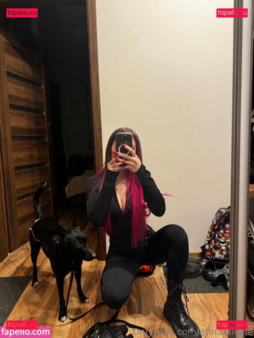 afina.divine / divine_athena Onlyfans Photo Gallery 