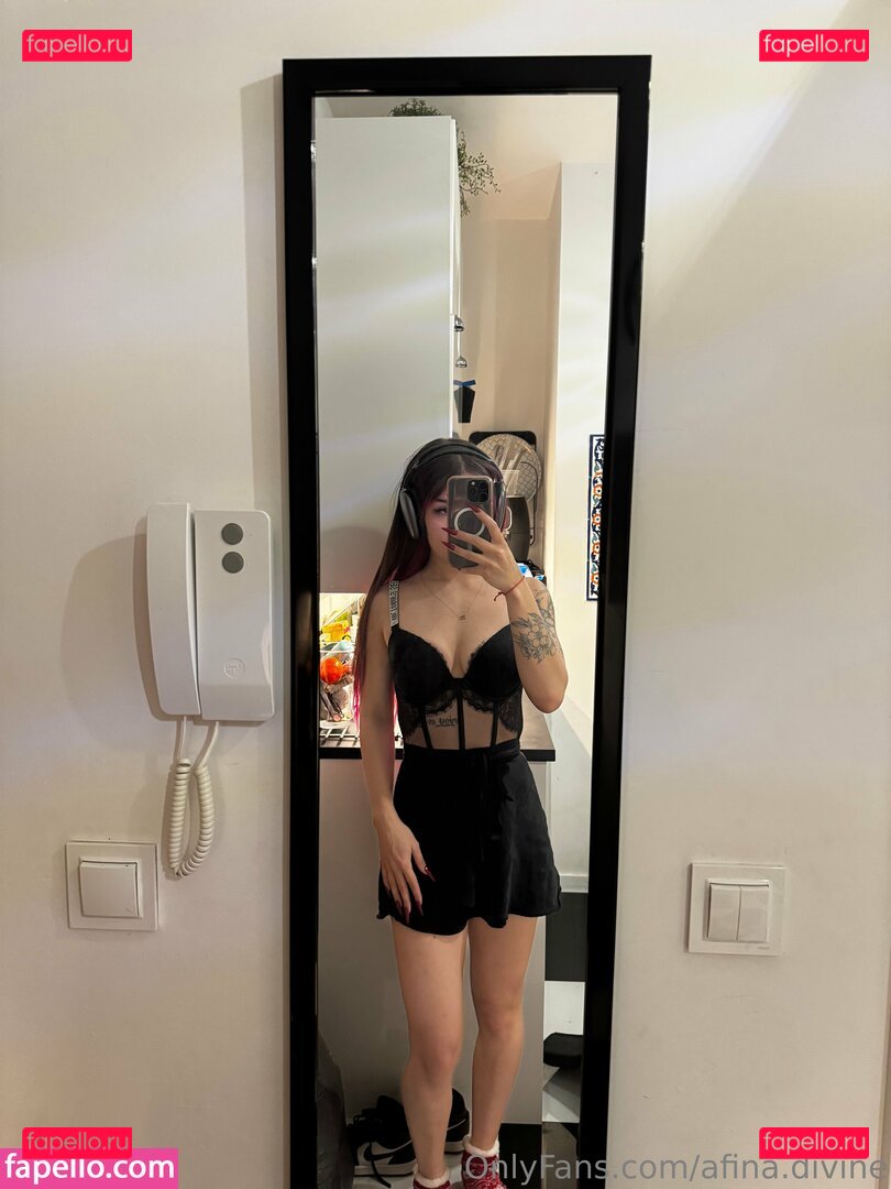 afina.divine / divine_athena Onlyfans Photo Gallery 