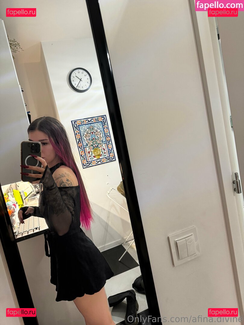 afina.divine / divine_athena Onlyfans Photo Gallery 