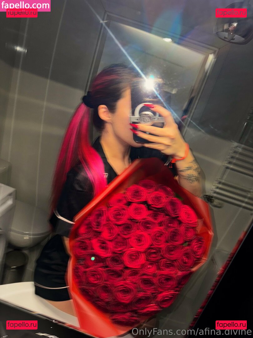 afina.divine / divine_athena Onlyfans Photo Gallery 