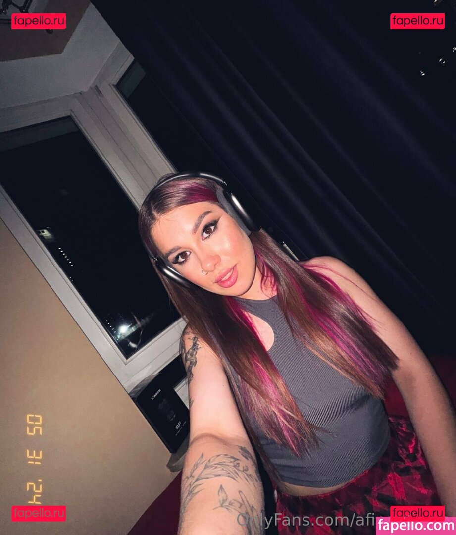 afina.divine / divine_athena Onlyfans Photo Gallery 