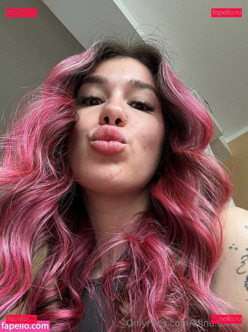 afina.divine / divine_athena Onlyfans Photo Gallery 