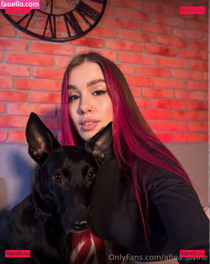 afina.divine / divine_athena Onlyfans Photo Gallery 