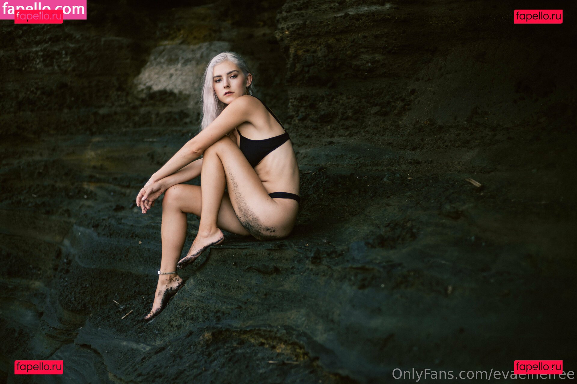 evaelfiefree / theevaelfie Onlyfans Photo Gallery 