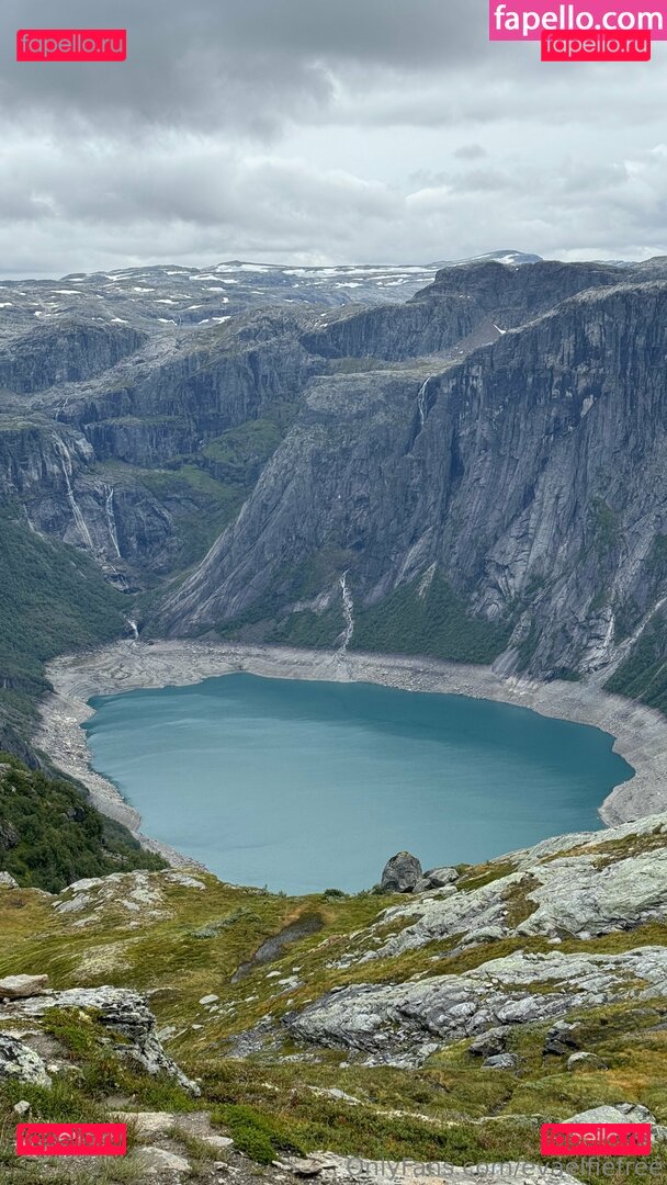 evaelfiefree / theevaelfie Onlyfans Photo Gallery 