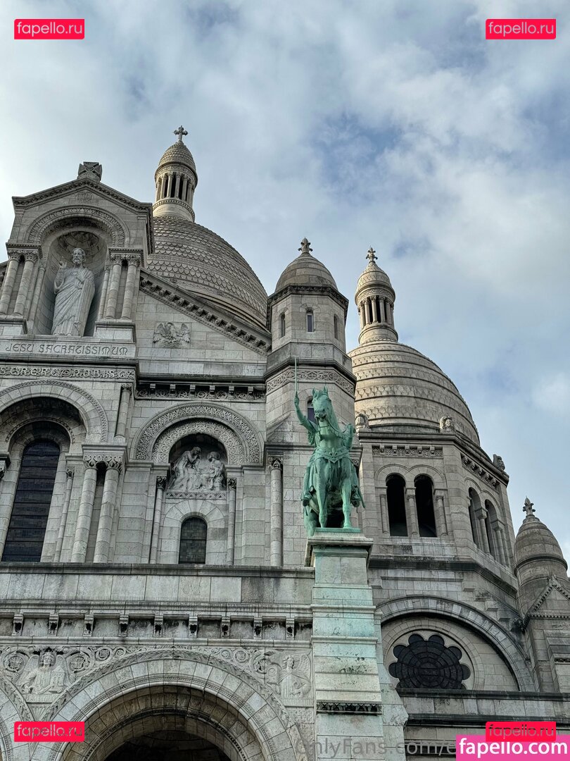 evaelfiefree / theevaelfie Onlyfans Photo Gallery 