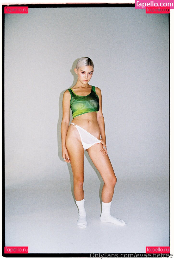 evaelfiefree / theevaelfie Onlyfans Photo Gallery 