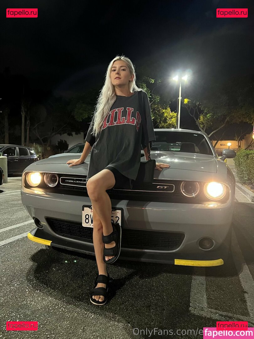 evaelfiefree / theevaelfie Onlyfans Photo Gallery 