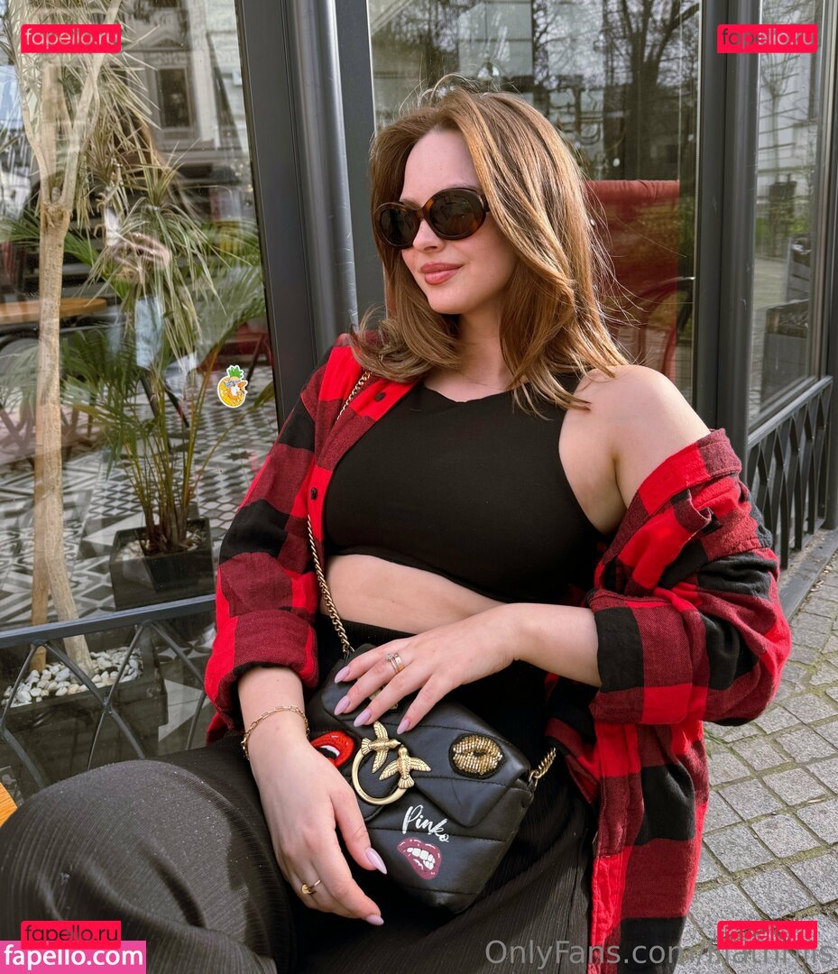 lilanaruse / lilathrills Onlyfans Photo Gallery 