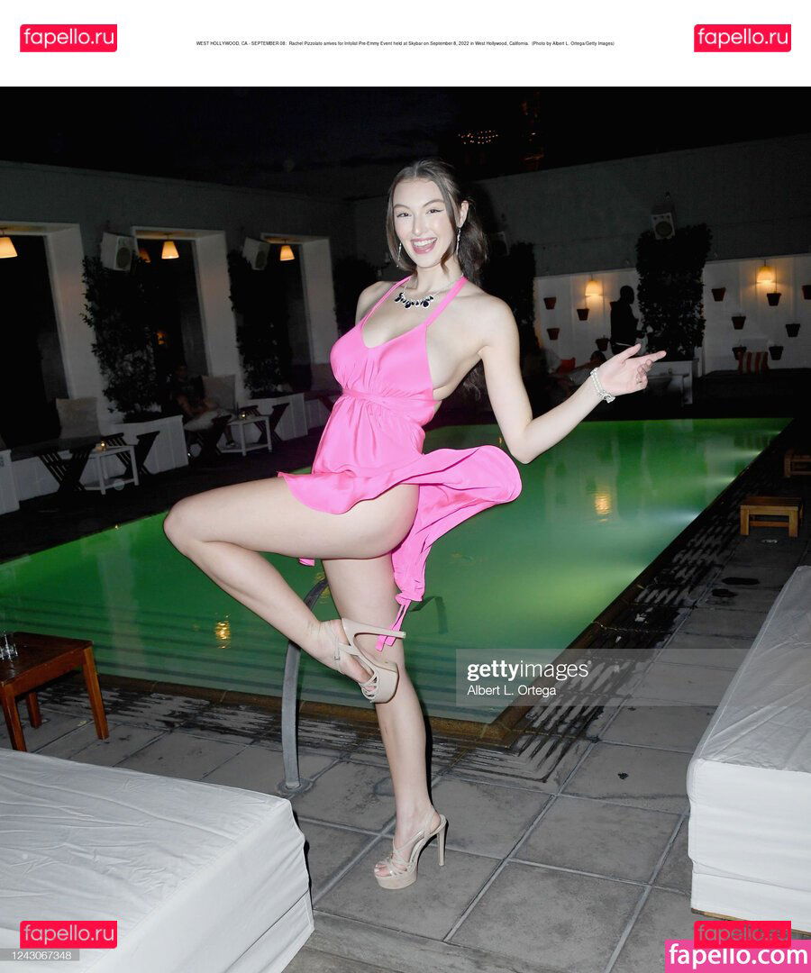 Beautyandbrainswithatwist - / Rachel Pizzolato / beautyandbrainswithatwist / braintwist2112 / nicoleafterdark