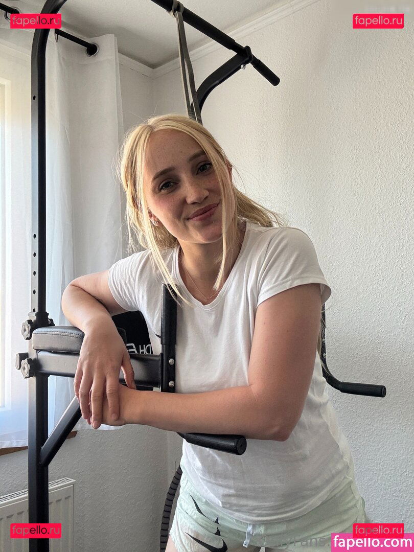 hello_lulu / lisa.lu Onlyfans Photo Gallery 