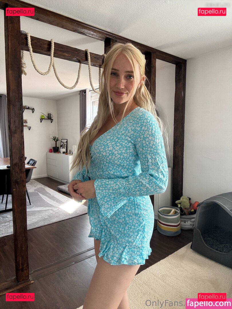 hello_lulu / lisa.lu Onlyfans Photo Gallery 