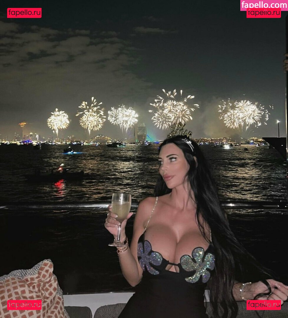 Yvonnebar2021 / yvonne_bar / yvonne_bar_ Onlyfans Photo Gallery 