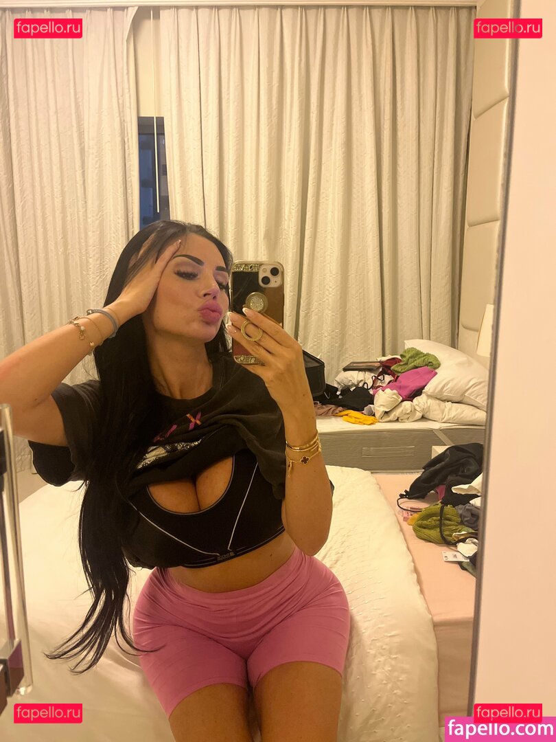 Yvonnebar2021 / yvonne_bar / yvonne_bar_ Onlyfans Photo Gallery 