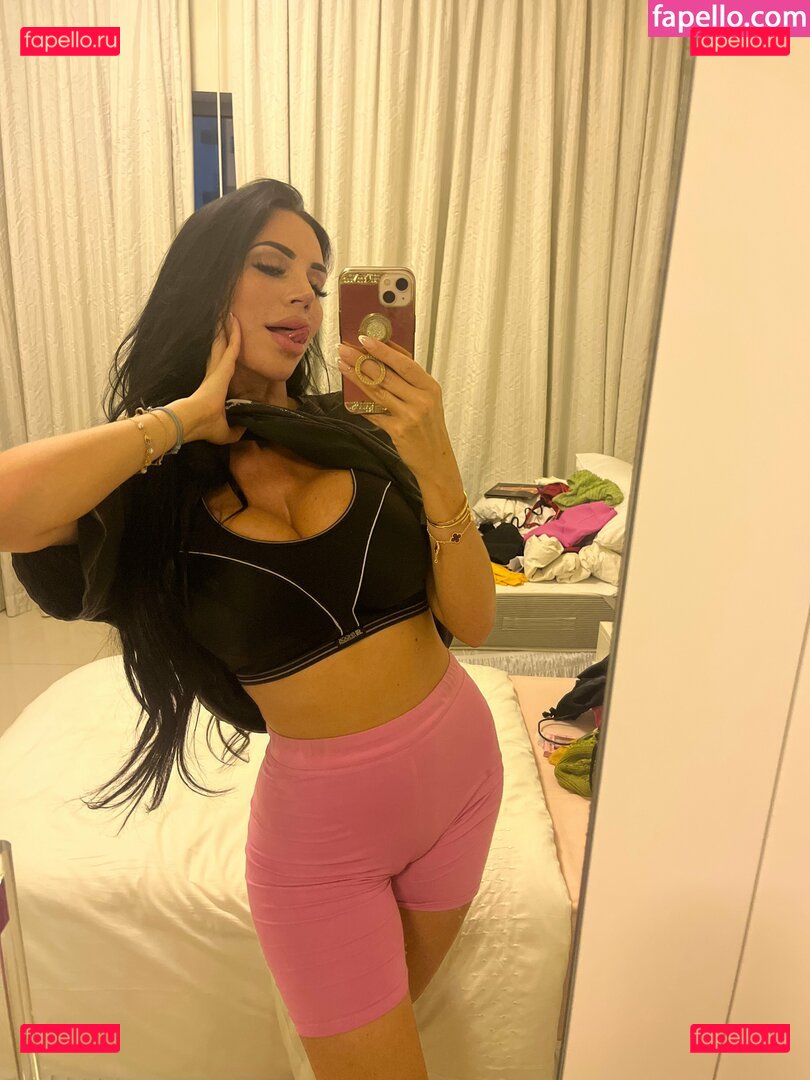 Yvonnebar2021 / yvonne_bar / yvonne_bar_ Onlyfans Photo Gallery 