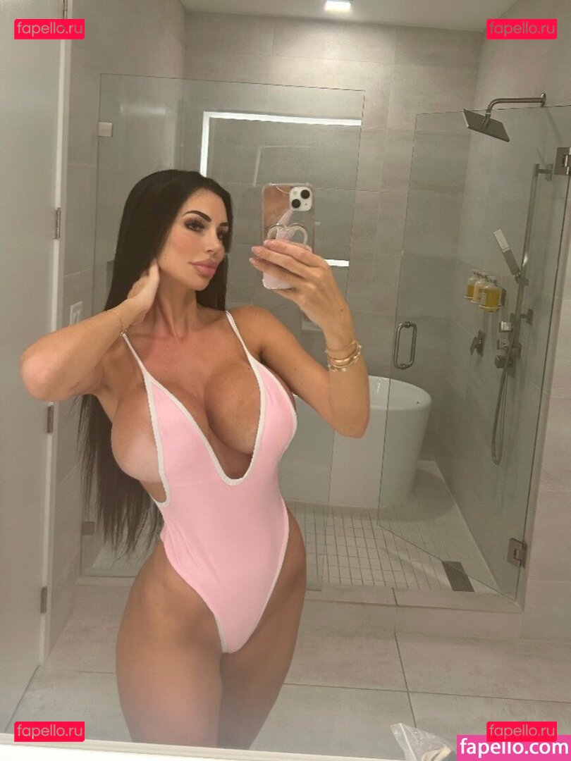 Yvonnebar2021 / yvonne_bar / yvonne_bar_ Onlyfans Photo Gallery 