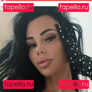 Yvonnebar2021 / yvonne_bar / yvonne_bar_ Onlyfans Photo Gallery 