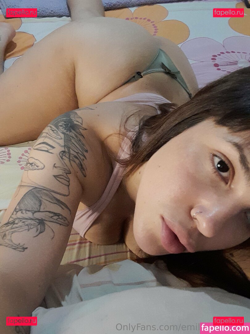 cjsimmo7 / emilyblossom1 Onlyfans Photo Gallery 