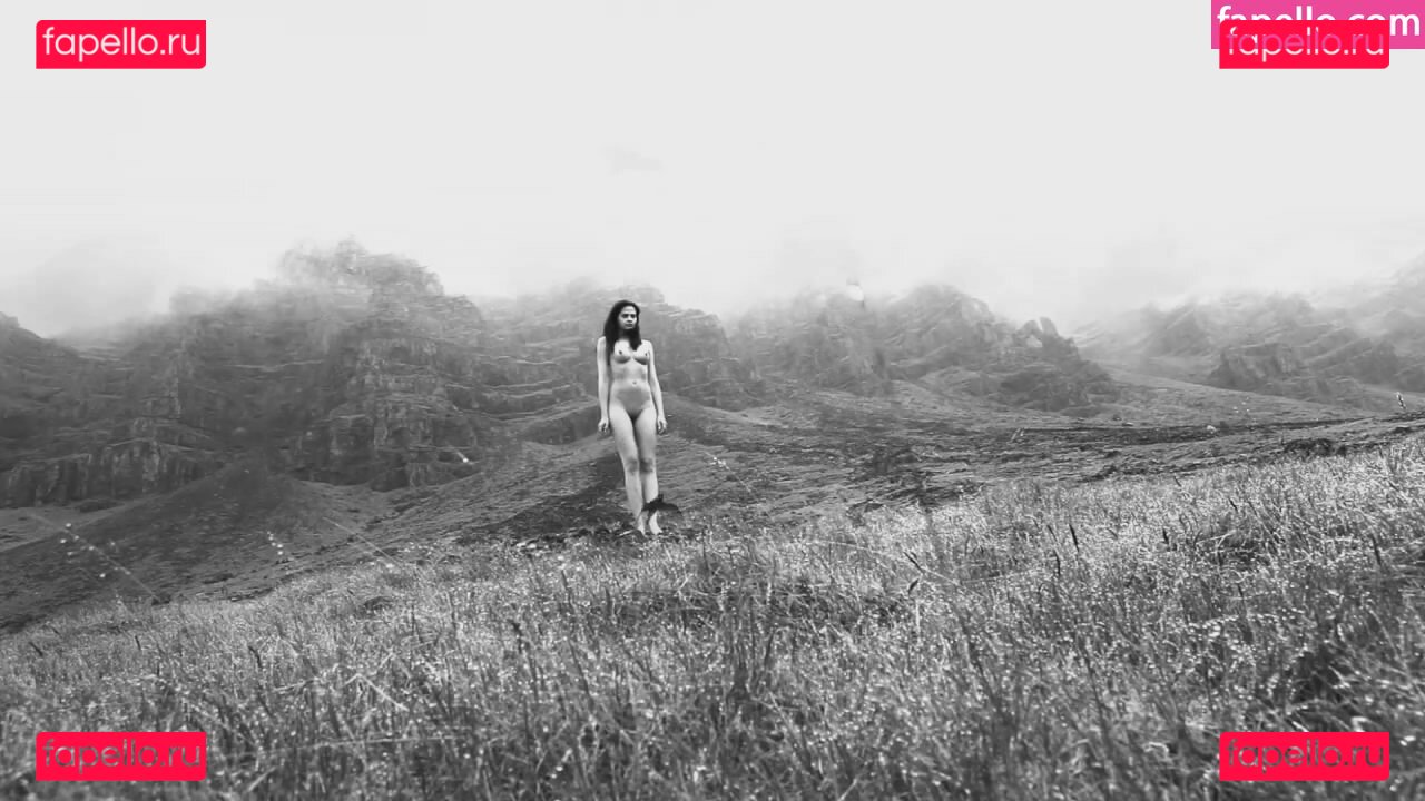 Hana Nitsche / hananitsche Onlyfans Photo Gallery 