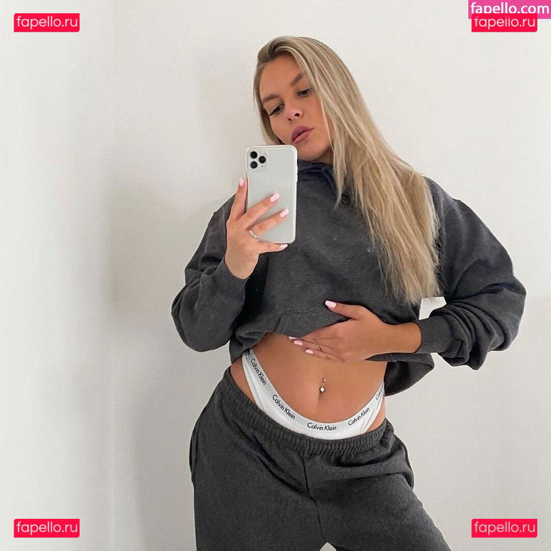 Dagi Bee / dagi.bee / dagibee Onlyfans Photo Gallery 