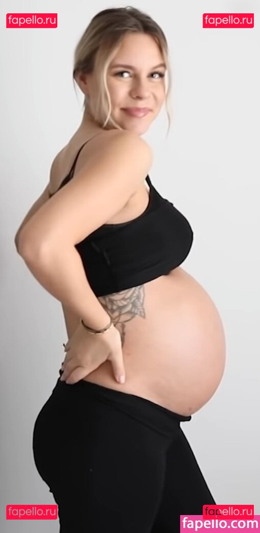 Dagi Bee / dagi.bee / dagibee Onlyfans Photo Gallery 